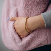 Pulsera brazalete ovalada texturizada - 5x160 mm - Acero inoxidable 304L Dorado x1