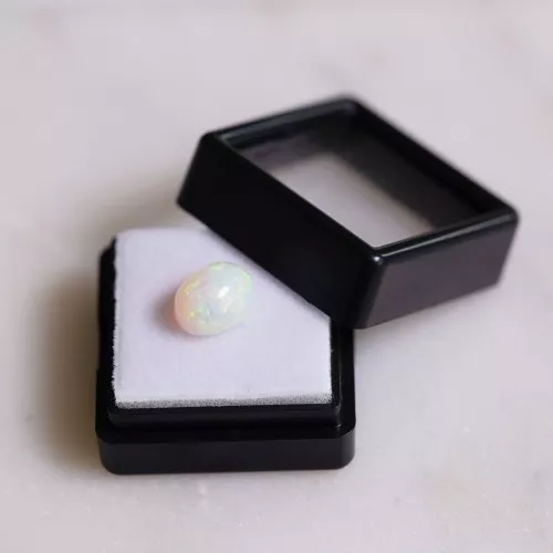 Ópalo ovalado etíope 9.7x7.9 mm - 2.20 cts
