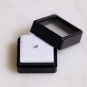 Spinelle gris talla redonda 3 mm - 0.11 cts