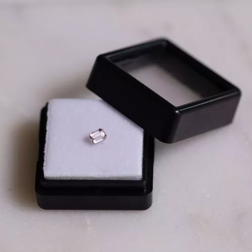 Zafiro rectangular 4x3 mm - 0,35 cts