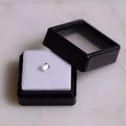 Zafiro rectangular 4,1x3 mm - 0,30 cts