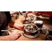 Motor suspendido DREMEL® Fortiflex (9100-21) y 21 accesorios