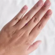 Rubí ovalado 4x3 mm - 0.30 cts