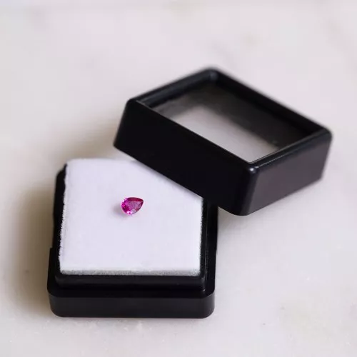 Rubí pera 4x3 mm - 0.25 cts