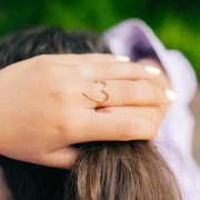 Anillo corazón martillado calado ajustable 19x15 mm - S. 52 a 58 - Acero inoxidable 304L Dorado