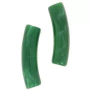 Cuentas tubo curvadas 19x5 mm en acrílico opaco - Verde oscuro jaspeado x10
