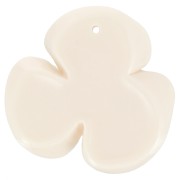 Colgante flor 3 pétalos 42x43 mm en resina opaca - Crema x1