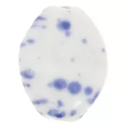 Cuenta de cerámica retorcida 28x21,5 mm - Blanco - Azul oscuro moteado x1