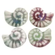Cuenta de cerámica de concha 20x16 mm - Verde salvia - Jaspeado púrpura x1