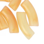 Cuentas tubulares curvadas de acrílico translúcido 35x11 mm - Perla jaspeada naranja x6|raw }}