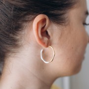 Pendientes de aro abiertos de resina epoxi 29 mm - Acero inoxidable 304L Dorado - Blanco x2