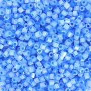 Cuentas de Rocalla Preciosa Two Cuts 11/0 2 mm - Blanco alabastro con ribete azul Sfinx x20 g