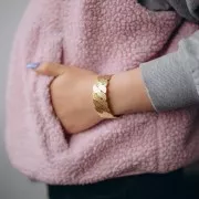 Pulsera ancha ajustable diseño martillado 20x155 mm - Acero inoxidable 304L Dorado x1