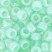 Cuentas de Rocalla Matubo 7/0 - 3,5 mm, color Mint Alabaster, x10 g