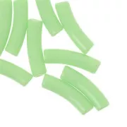 Perlas tubulares curvadas de 19x5 mm en acrílico opaco - Verde claro x10