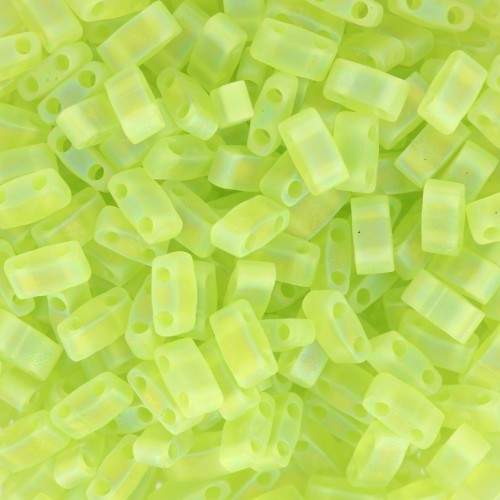 Miyuki Half Tila Beads 5x2.3x1.9 mm HTL-143FR - Chartreuse Transparente Mate AB x10g