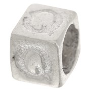 Cubo alfabeto perla 5x4 mm con agujero grande - Q - Plateado 925 x1|raw }}