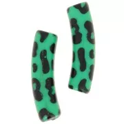 Cuentas tubulares curvadas de acrílico opaco 19x5 mm - Estampado leopardo - Verde - Negro x4