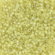 Miyuki Delica 11/0 DB0910 - Cristal Forrado Amarillo Verde Brillante x8g|raw }}