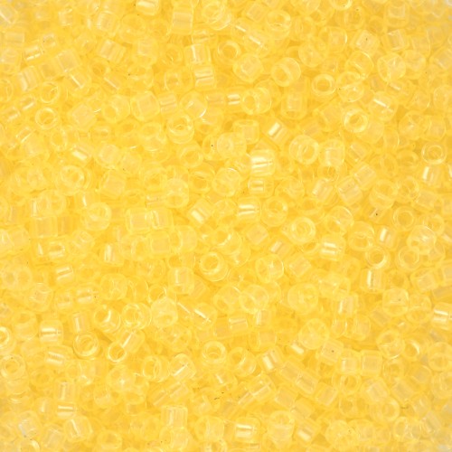 Miyuki Delica 11/0 DB1401 - Amarillo pálido transparente x8g