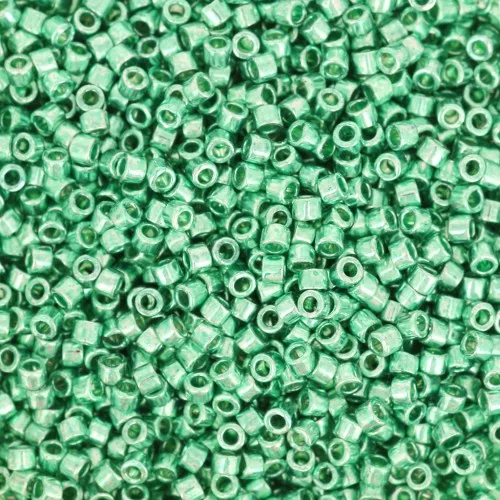 Miyuki Delica 11/0 DB0426 - Verde Menta Oscuro Galvanizado x8g