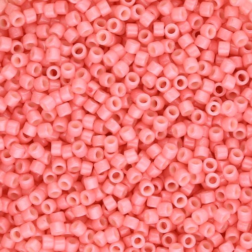 Paquete de 100 g de Miyuki Delica Duracoat 11/0 DB2115 - Guayaba opaca