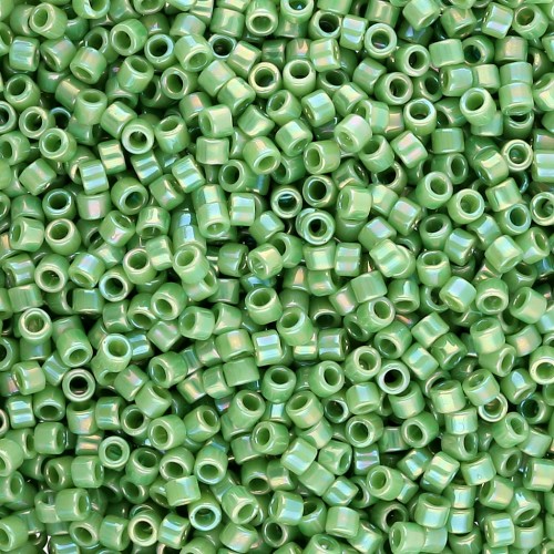 Paquete de 100 g de Miyuki Delica 11/0 DB0163 - Verde opaco AB