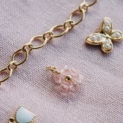 My DIY Jewellery - Kit de joyería con colgantes dorados de acero inoxidable para chicas