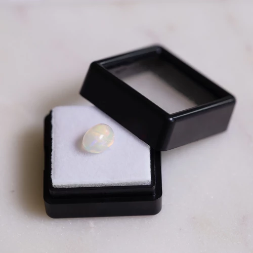 Ópalo ovalado etíope 8.8x6.8 mm - 1.20 cts
