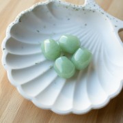 Cuenta barroca irregular de resina translúcida 19x15 mm - Liquen jaspeado x1