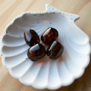 Cuenta barroca irregular de resina translúcida 22x17 mm - Ámbar jaspeado x1