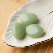 Cuenta plana irregular de resina translúcida 25x20 mm - Liquen jaspeado x1