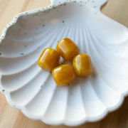 Cuentas de tubo de resina translúcida 16x14 mm - Amarillo miel jaspeado x4