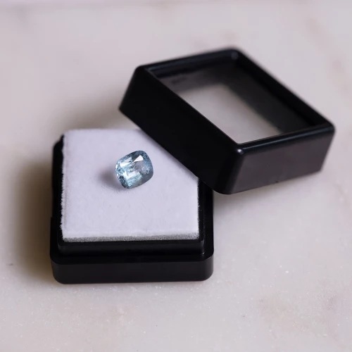 Aguamarina rectángulo 6.7x5.9 mm - 1.30 cts