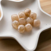 Cuentas cubo irregulares 16x17 mm -Marrón claro jaspeado acrílico translúcido x10