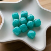 Cuentas cubo irregular 16x17 mm - Acrílico opaco - Azul turquesa jaspeado x10