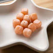 Cuentas cubo irregulares 16x17 mm - Acrílico translúcido - Salmón jaspeado x10