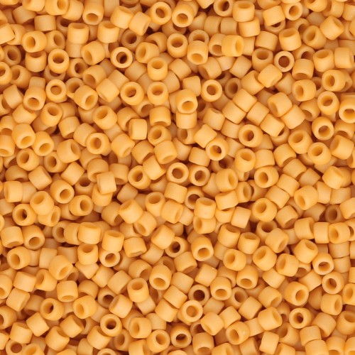 Miyuki Delica 11/0 DB2285 - Plátano esmaltado opaco paquete de 100 g