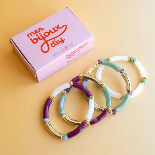 Mes bijoux DIY - Kit de 4 pulseras elásticas con cuentas tubulares - Versión dorada