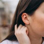 Ear cuff - Bague d'oreille mini boule 10 mm - Acero inoxidable 304 Dorado x1