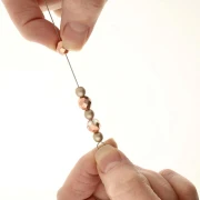 Aguja para enfilar de 25 cm con ojo de gancho x1