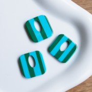 Colgante cuadrado de acetato, hueco 21 mm - Azul claro - Rayas verde oscuro x1