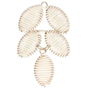 Colgante hoja 68x40 mm en rafia y latón - Crudo - Dorado x1