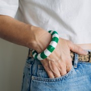 Pulsera de cuentas de resina opaca de 66 mm de grosor - Blanco - Marrón x1