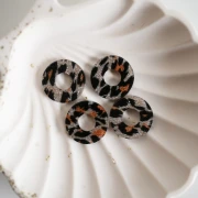 Colgante Donuts de acetato de 20 mm - Purpurina de leopardo negro - Naranja x1