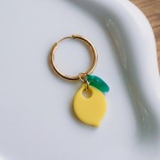Dije de limón y hoja 15x11 mm en acetato - Amarillo opaco - Verde x1