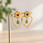 Dije en forma de gota de 10 x 6 mm con piedra preciosa - Acero inoxidable 304 dorado con amazonita teñida x1