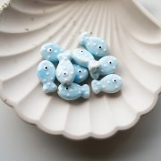 19x11,5 mm Perla pez de cerámica - Azul cielo - Blanca x1