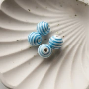 Cuentas redondas de cerámica rayadas 12 mm - Blanco - Azul claro x4
