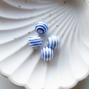 Cuentas redondas de cerámica rayadas 12 mm - Blanco - Azul oscuro x4